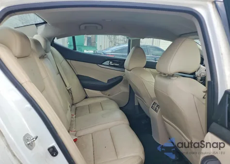 2018 Nissan Maxima 3.5S z USA, uszkodzony, nr VIN 1N4AA6AP9JC370773